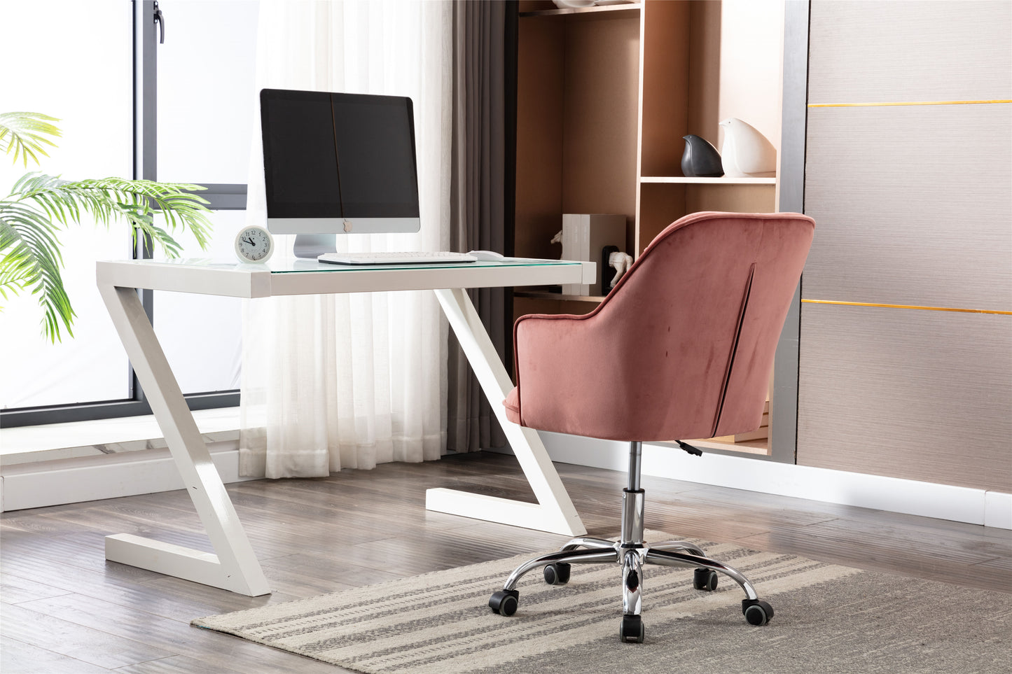 Amilia Office Chair Pink